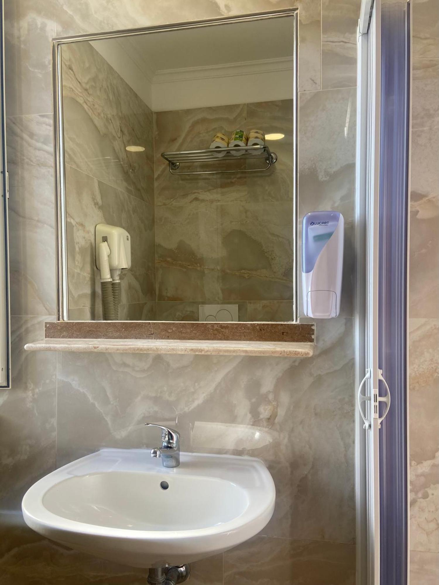 Hotel Center 1 — Photos 3